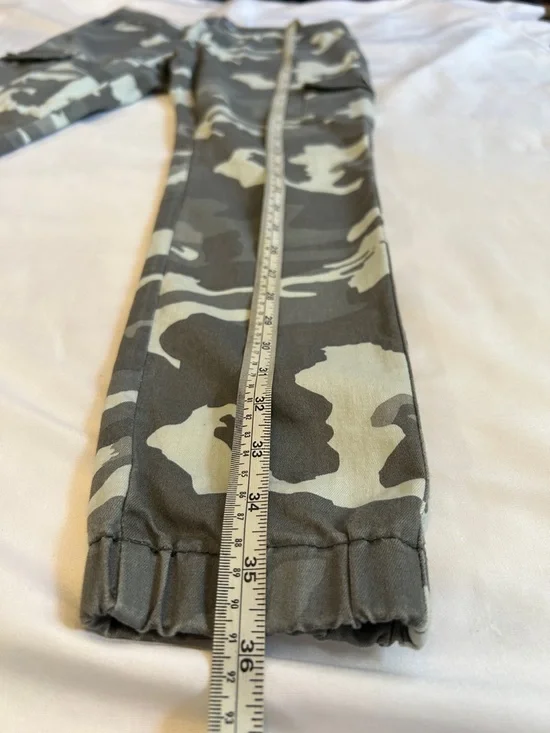 VIP Camo Cargo Pants - Green & Cream - Picture 7 of 9